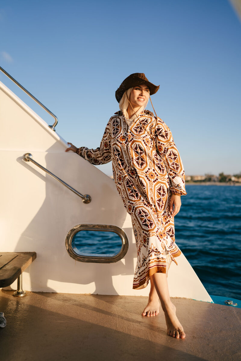 linen dress with printed collar and cuffs - Image 2
