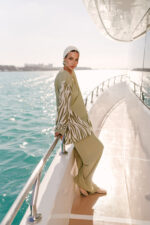 ⁦بلوزة مع حزام⁩ - الصورة ⁦6⁩