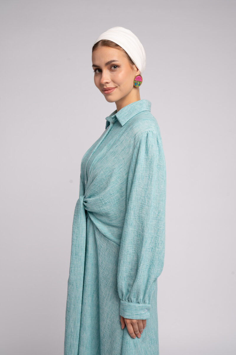 Linen dress with a cut in the middle - Image 7
