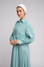 Linen dress with a cut in the middle - Image 6