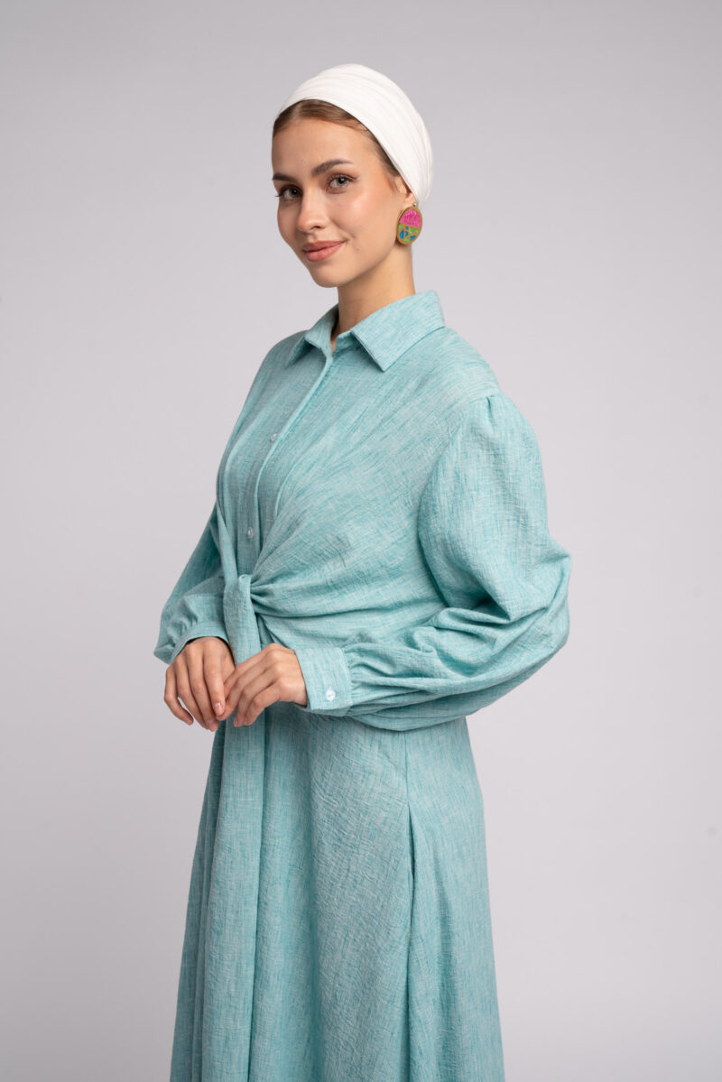 Linen dress with a cut in the middle - Image 6