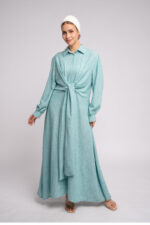 Linen dress with a cut in the middle - Image 5
