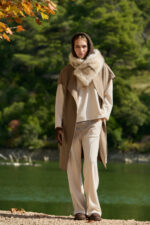 Long wool vest with 2 pockets and belt