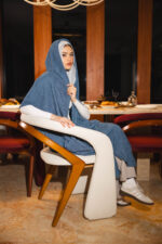 Cap hoodie with 2 pockets - Image 2