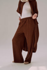 Pants with pockets - Image 2