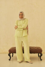 Double-Pleated Linen Trousers - Image 2