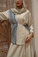 Blouse with Tie and pattern - Image 4