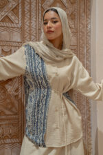 Blouse with Tie and pattern